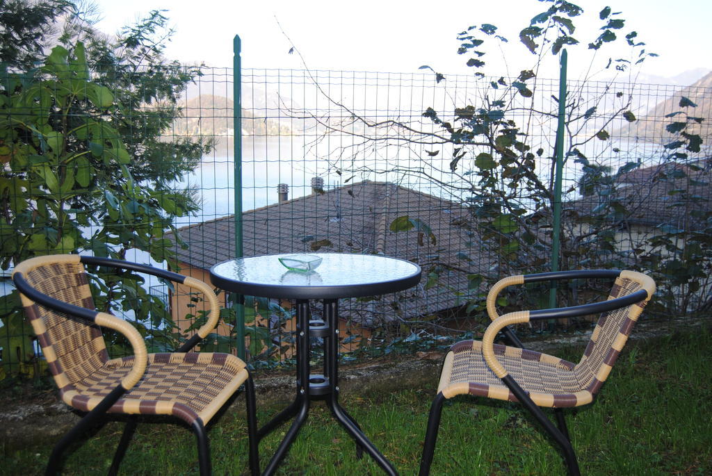 B&B Sosta Sul Lago Lezzeno Exterior foto
